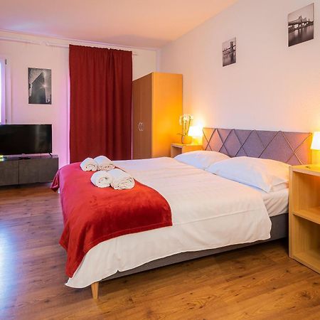 Los Lorentes Residences Bulle Kültér fotó